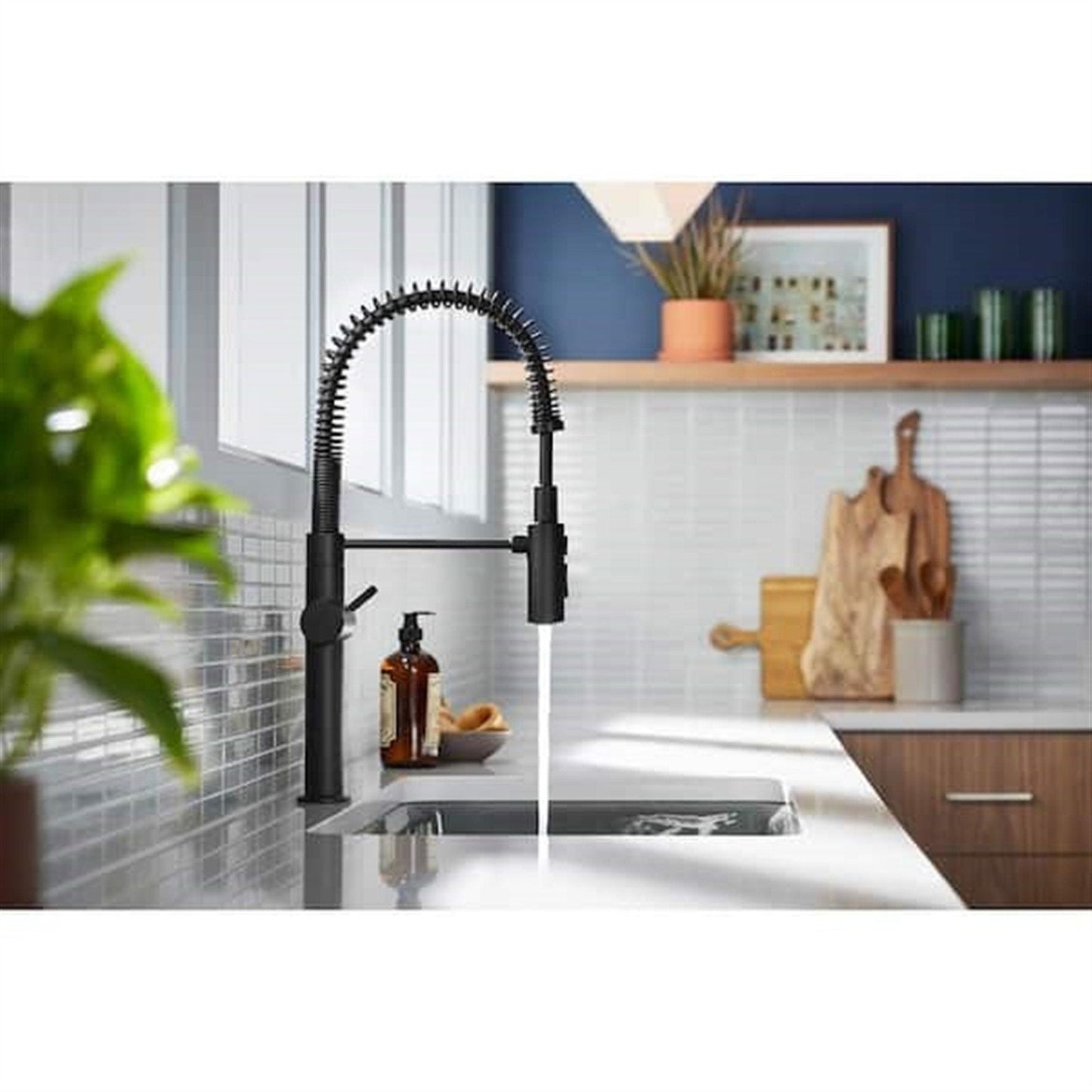 Kohler Crue 1 Hole Pull Down Kitchen Faucet in Matte Black K-22973-BL