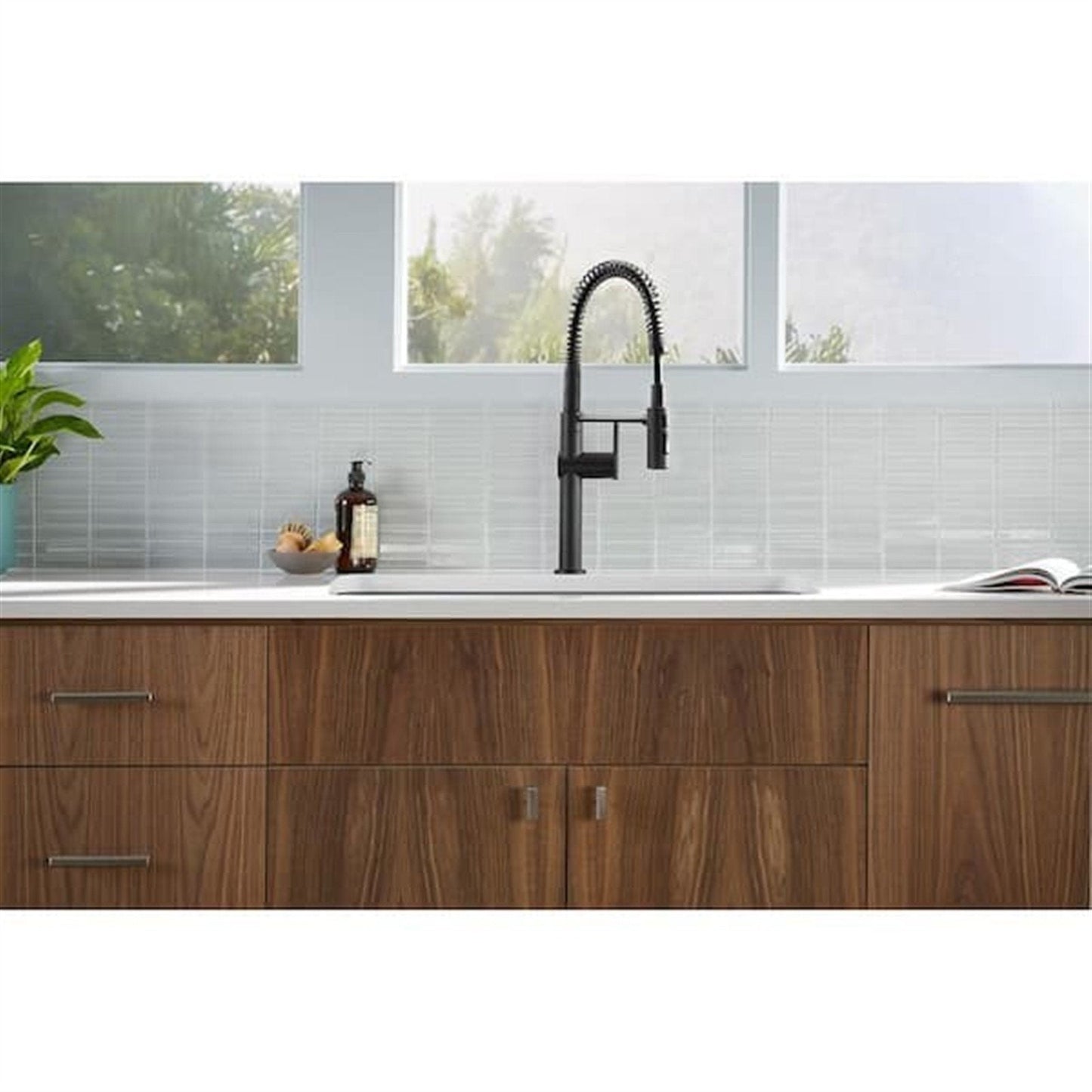 Kohler Crue 1 Hole Pull Down Kitchen Faucet in Matte Black K-22973-BL