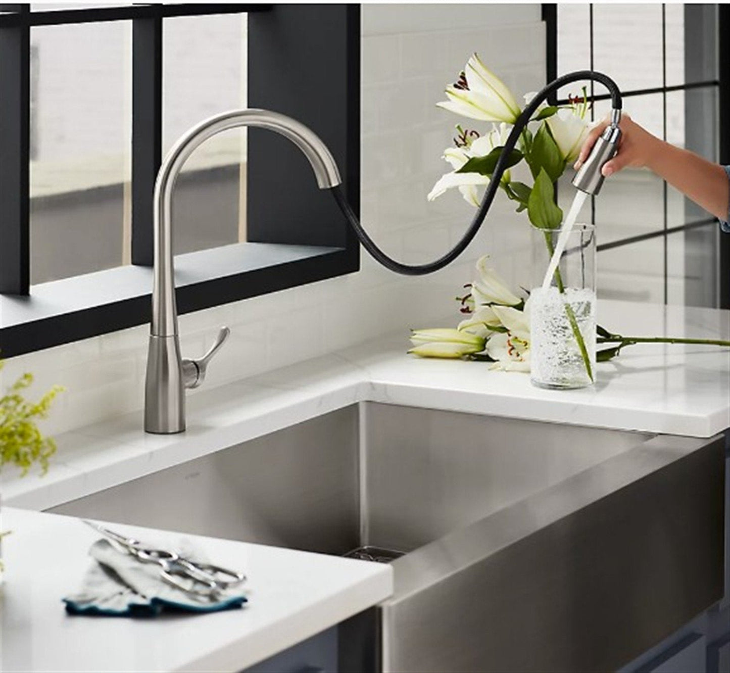 Kohler Simplice 1.5 GPM Pull Down Kitchen Faucet Matte Black K-596-BL