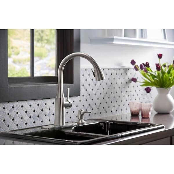 Rubicon Pull-down kitchen sink faucet Pull-down kitchen sink K-R20147-SD-VS