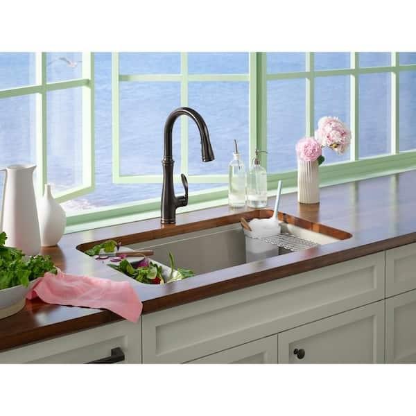 Kohler Bellera Single-Handle Pull-Down Sprayer Kitchen Faucet with DockNetik and Sweep Spray in Oil-Rubbed Bronze K-560-2BZ